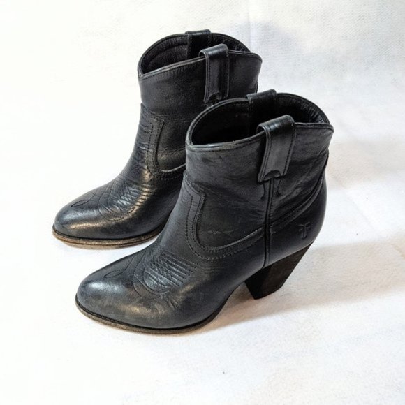 Frye Ilana Short Pull On Heel Ankle Boot - Picture 4 of 14